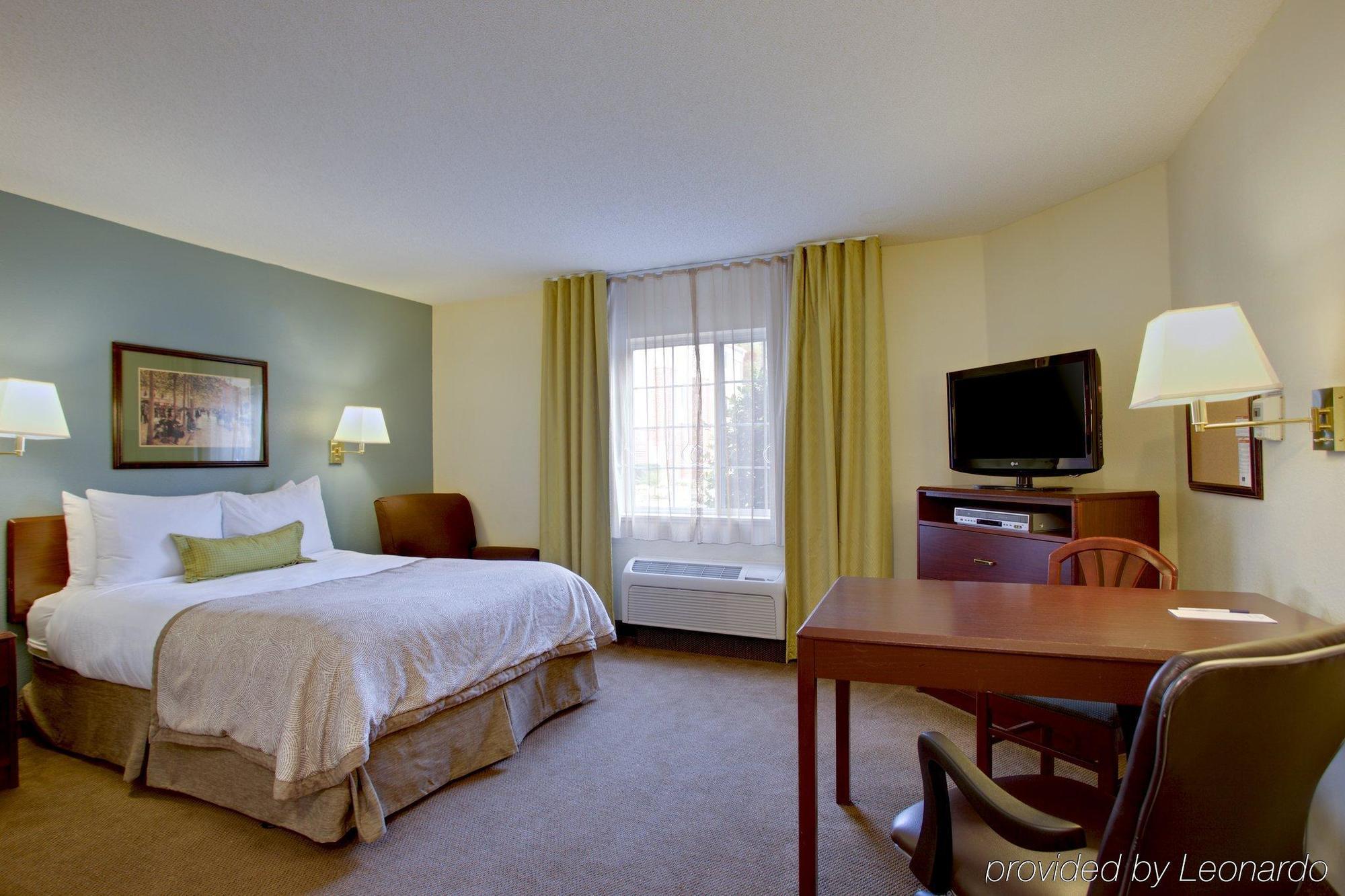 Candlewood Suites Raleigh Crabtree, An Ihg Hotel Extérieur photo